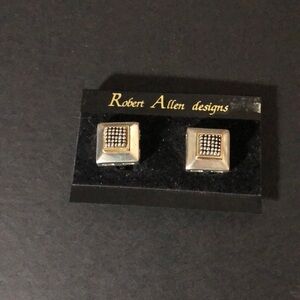 Robert Allen designs silver and gold tone clip on earrings​